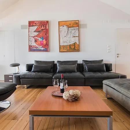 Lovelystay - Baixa River View Loft Apartman *