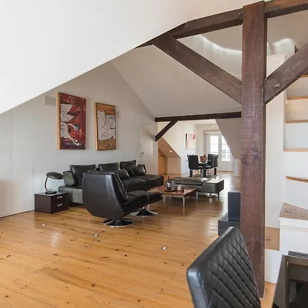 Lovelystay - Baixa River View Loft Apartman *